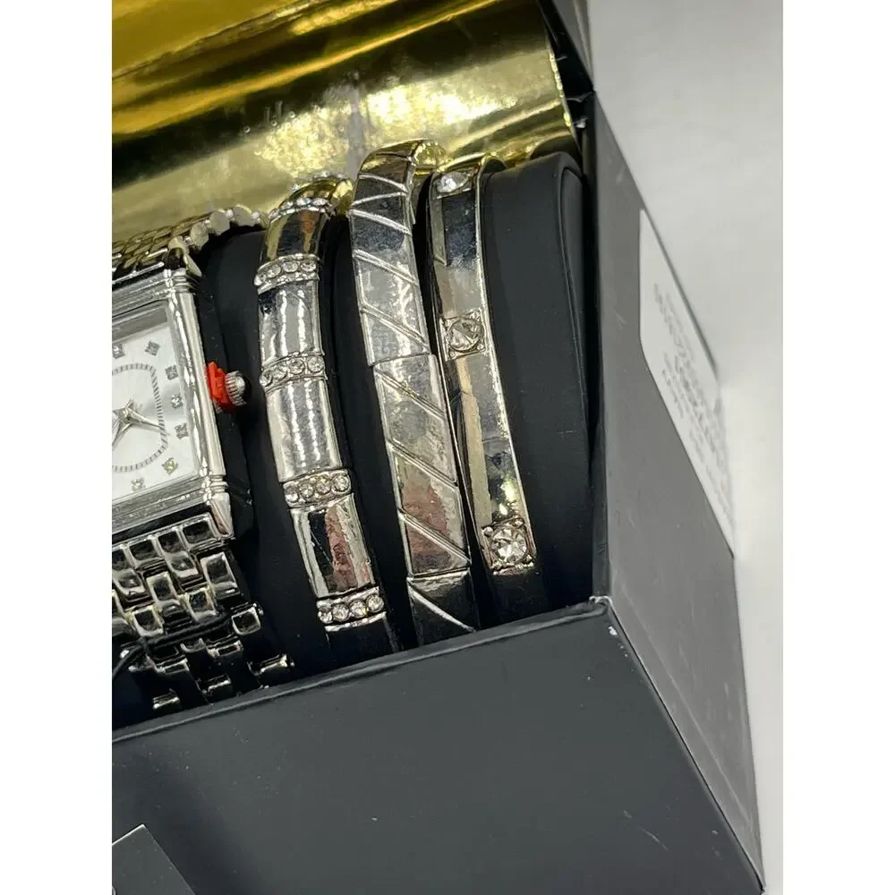Adrienne Vittadini Watch‎ and Three BangleS Bracelet Set Gift Box New